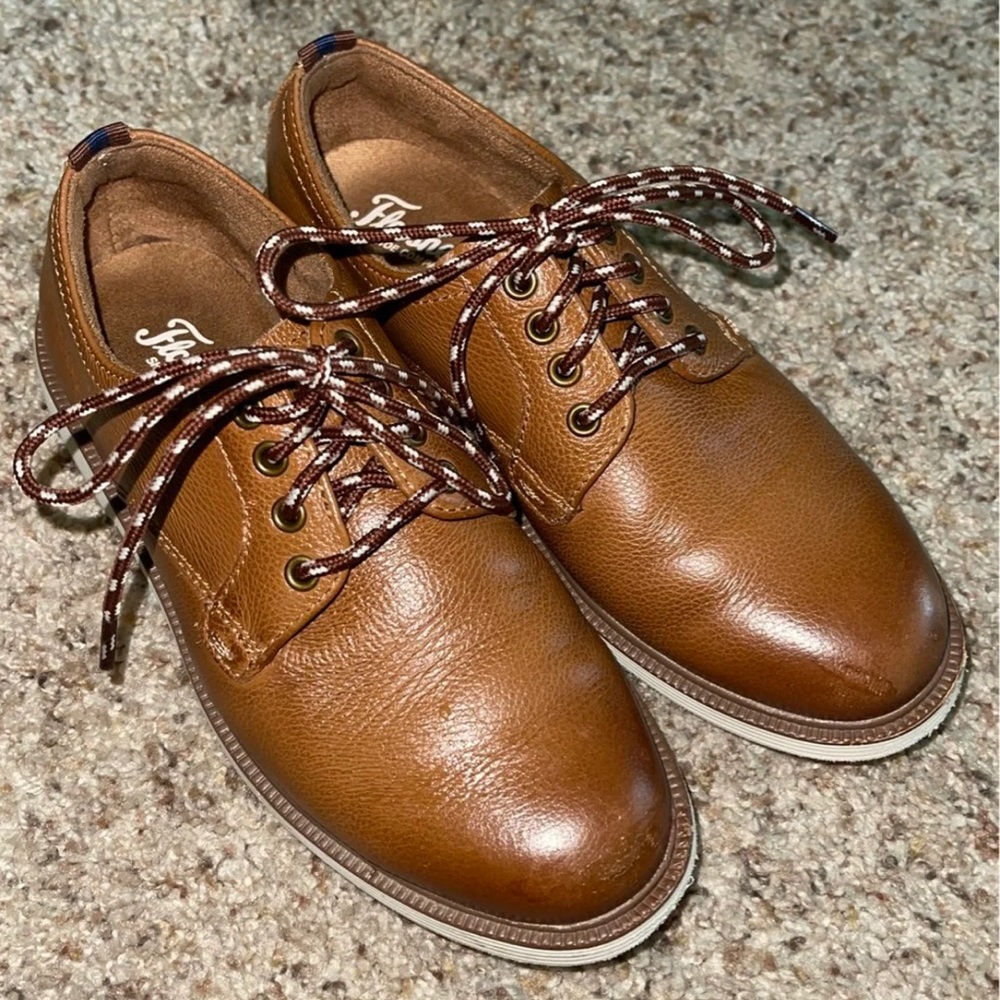 Florsheim brown leather wing tip dress shoe